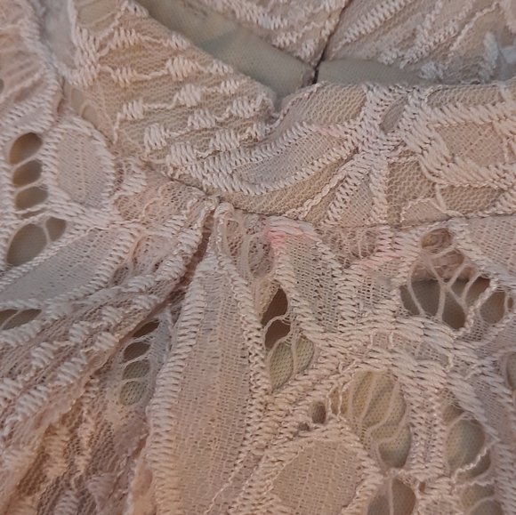 Pink halter top - Picture 2 of 6